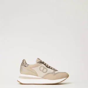 Twinset deportivo con oval