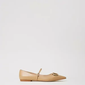 Twinset bailarinas de piel con oval T camel