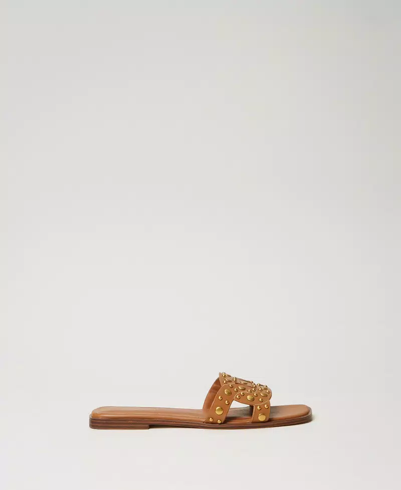 Twinset sandalia de pala de piel con tachuelas
