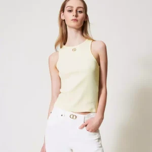 Twinset top ceñido acanalado con oval T