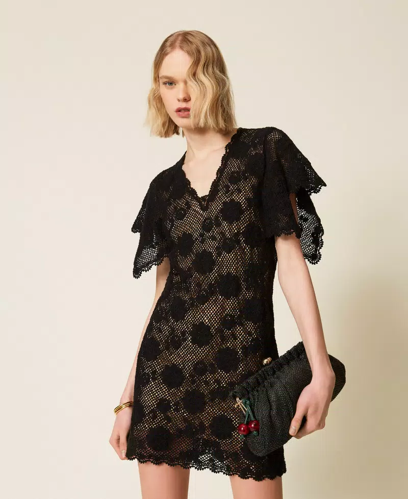 Twinset bolso clutch de rafia con colgante negro - Imagen 6
