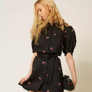 Twinset vestido corto de ramio con bordados