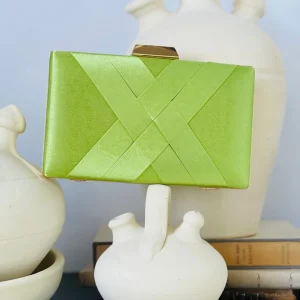 Bolso caja antelina cruzado Pistacho