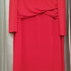 Carla Ruiz vestido frunce