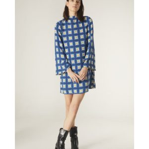 Vestido estampado floral de crochet