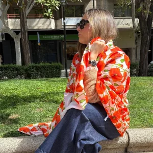Fular de seda reversible con forro blanco con amapolas