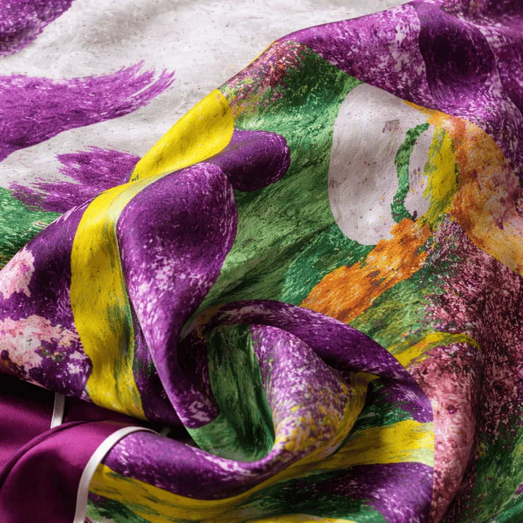 Fular de semiseda con forro flores mostaza y morado con verde - Imagen 3