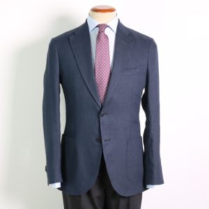 Chaqueta lino marino de corte entallado