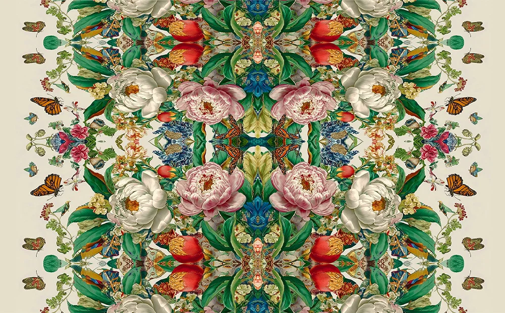 Fular de seda natural con forro beige con flores y mariposas - Imagen 3