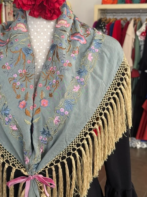 Mantón Cantillana Gris y Dorado - Imagen 3