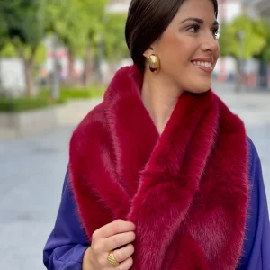 Estola peluche burdeos