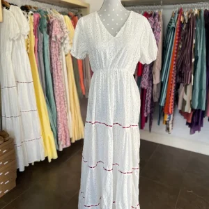Bata Perforada Blanca