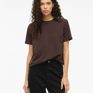 Camiseta básica marrón chocolate