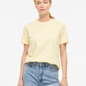 Camiseta básica amarillo pastel