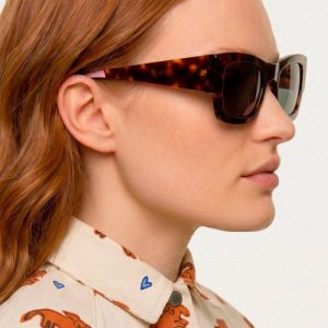 Gafas carey con punta patillas rosa claro