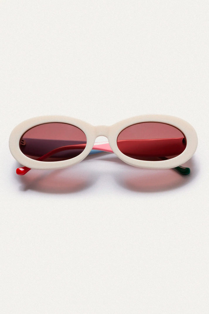 Gafas de sol blancas con punta de patillas multicolor verde y rojo - Imagen 3