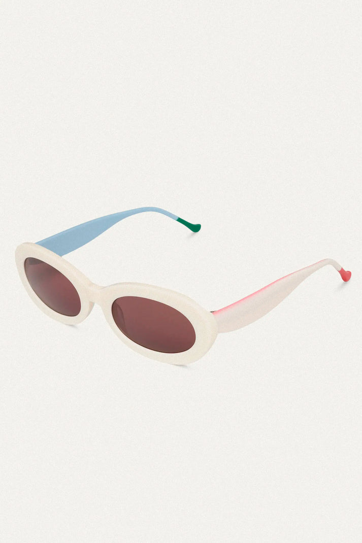 Gafas de sol blancas con punta de patillas multicolor verde y rojo - Imagen 4