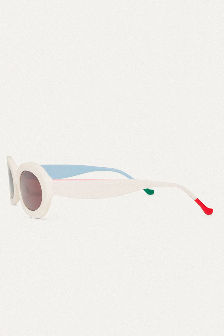 Gafas de sol blancas con punta de patillas multicolor verde y rojo - Imagen 5