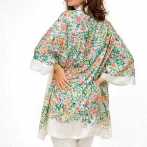 Kimono de semiseda Beige con flores de colores