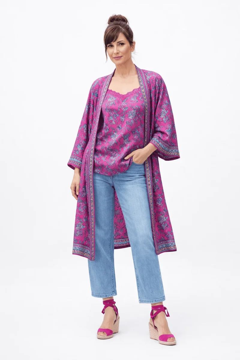 Kimono de semiseda fucsia estampado oriental - Imagen 2