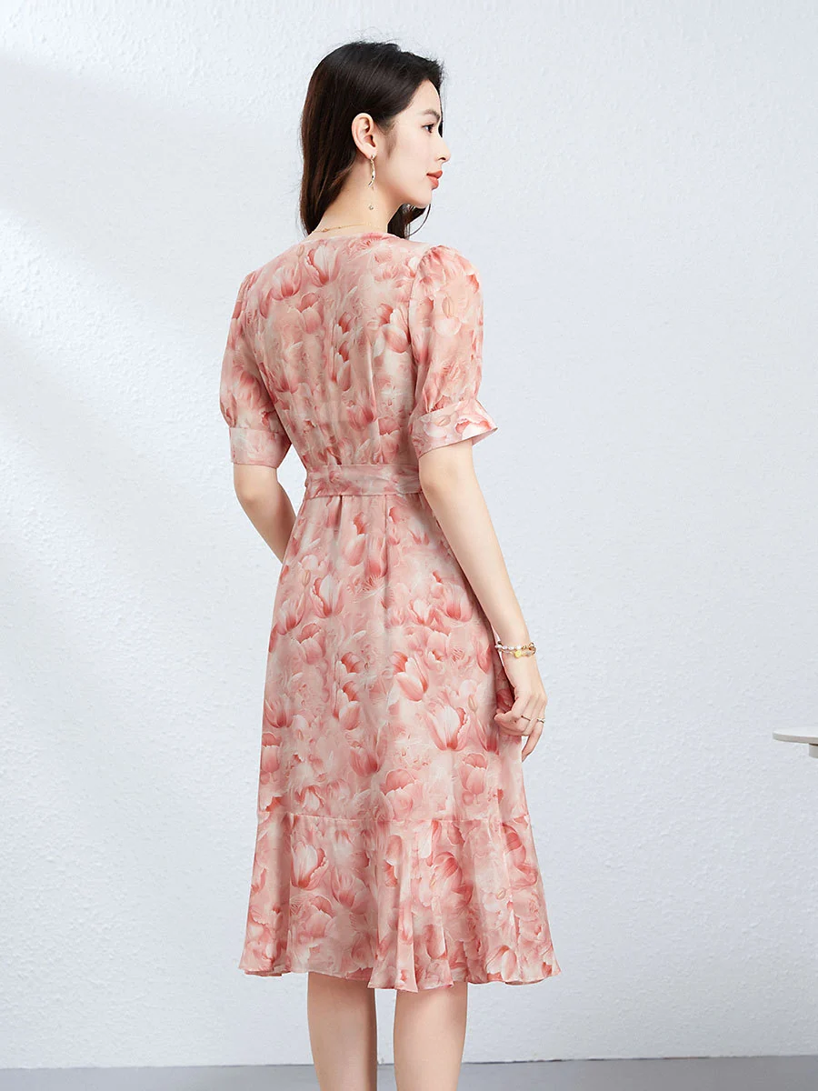 Agua para mujerescolor Vestido de seda estampado con bajo de volantes y escote en V. Vestido midi de seda con cinturón. - Imagen 5
