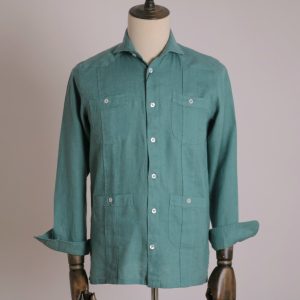 Guayabera lino tintado verde