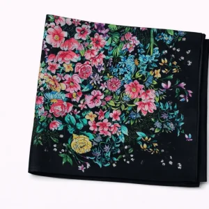 Pañuelo de semi seda 90×90 cm Flores negro