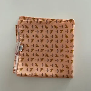 Pañuelo Seda Leones Naranja Pastel