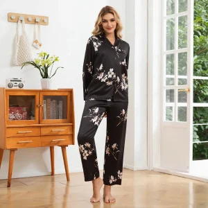Conjunto de pijama de seda floral de manga larga con estampado de flores