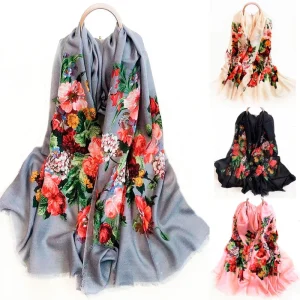 BUFANDA DE LANA ESTAMPADA “FLORES GRIS”