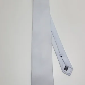 Corbata lisa celeste grisácea