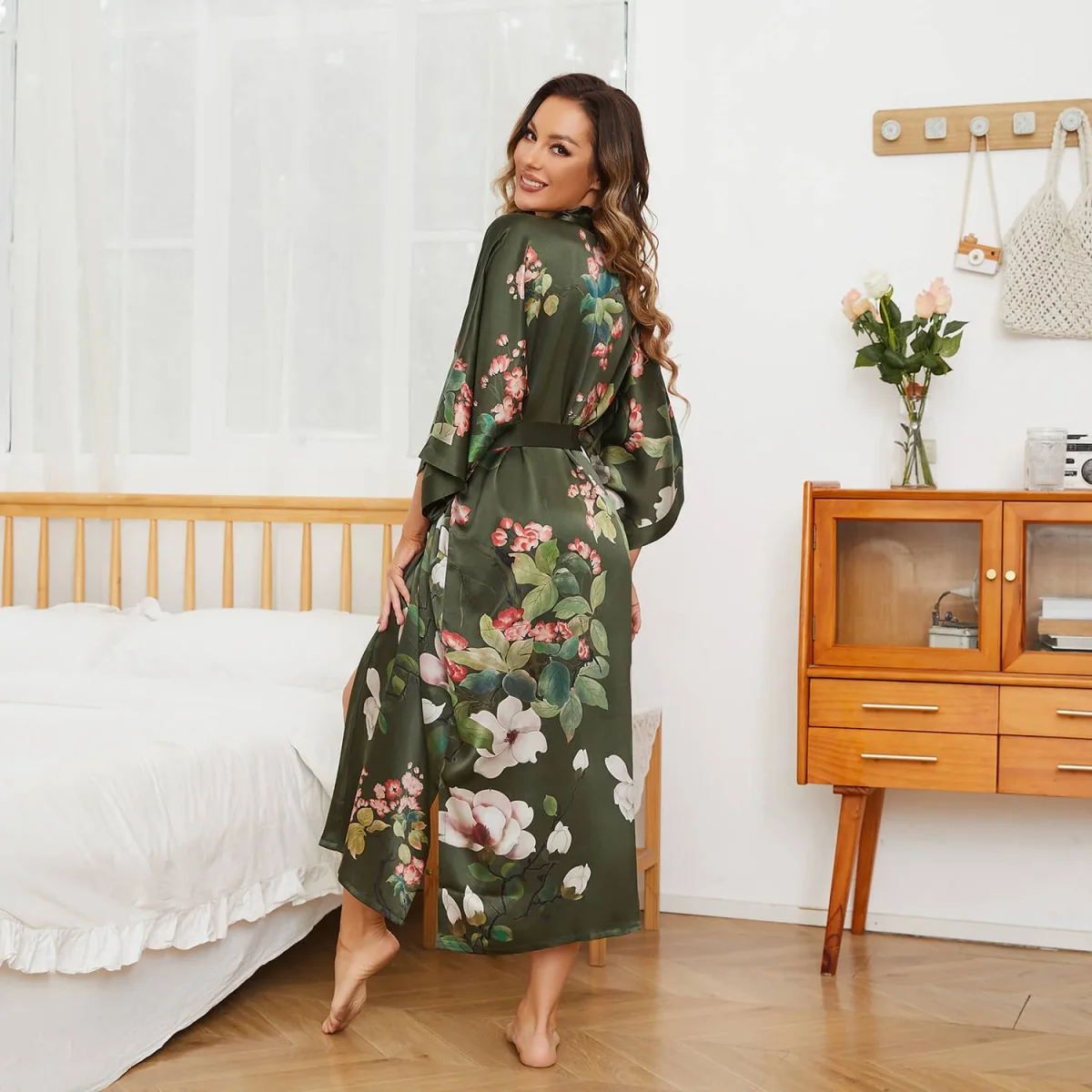 Túnicas de kimono de seda con estampado floral verde oliva para mujeres - Imagen 4