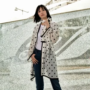 Kimono de viscosa blanco y lunares negros