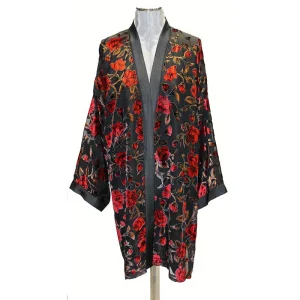 Kimono de terciopelo devore con forro negro con flores rojas