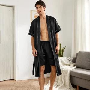 Conjunto de bata y pantalones cortos de seda para hombre con ribetes en contraste