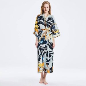 Bata tipo kimono con estampado abstracto de kimono de seda largo para mujer