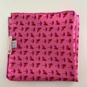 Pañuelo Seda Leones Rosa