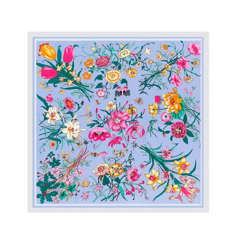 Pañuelo de semi seda grande azul con flores 130×130 cm - Imagen 3