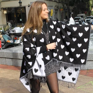 PONCHO «CORAZONES»