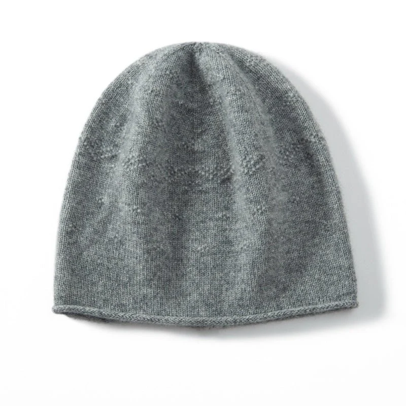 Gorro de crochet de pura cachemira con borde enrollado con patrón de textura sutil - Imagen 5