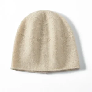 Gorro de crochet de pura cachemira con borde enrollado con patrón de textura sutil