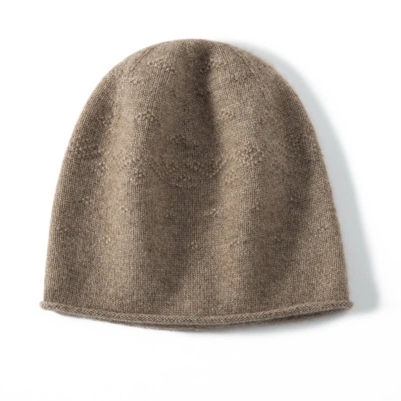 Gorro de crochet de pura cachemira con borde enrollado con patrón de textura sutil - Imagen 3