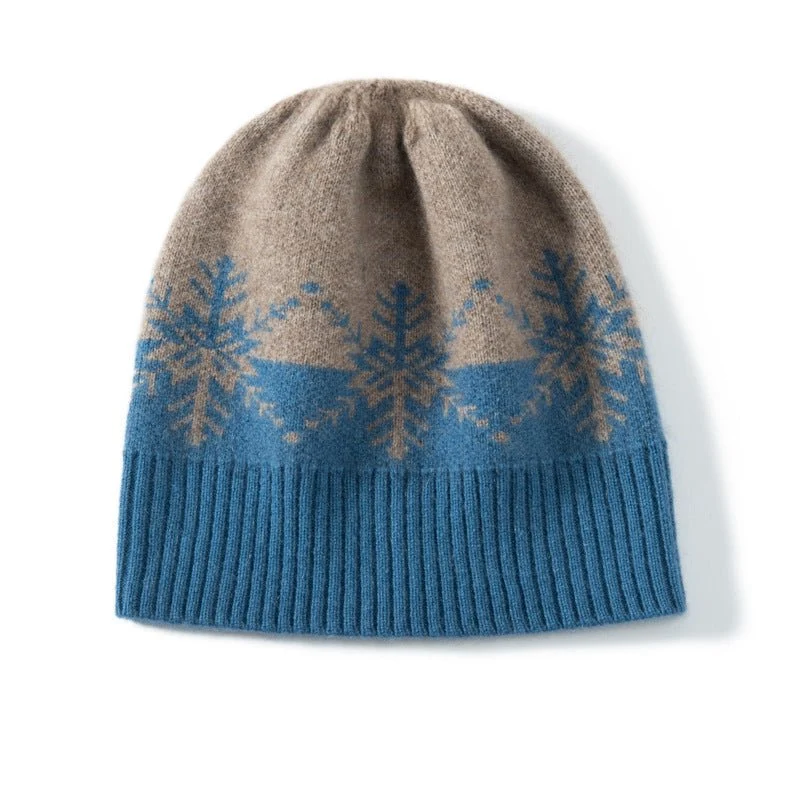 Gombado de gorro de cachemir de Winter Wonderland con estampado de copos de nieve - Imagen 3