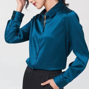 Blusa de seda con botones de manga larga para mujer