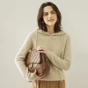 Sudadera con capucha de cachemira acanalada con cuello abotonado y capucha de cachemira para mujer